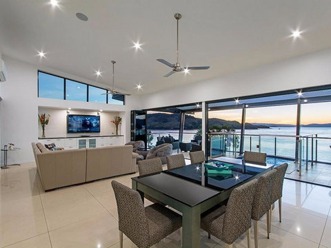 Edge Penthouse On Hamilton Island - Tourism Adelaide 4