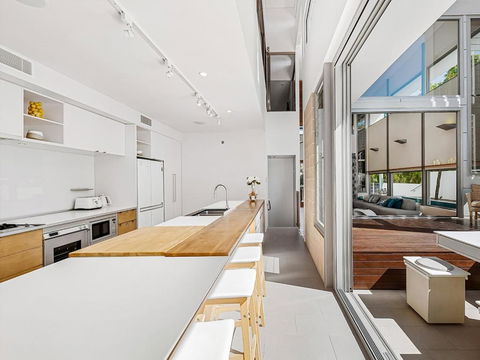 Ultimate Light & Space Noosa Heads - Tourism Adelaide 6