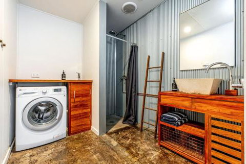 SUNSET BEACH SHACK On SURF - Tourism Adelaide 1