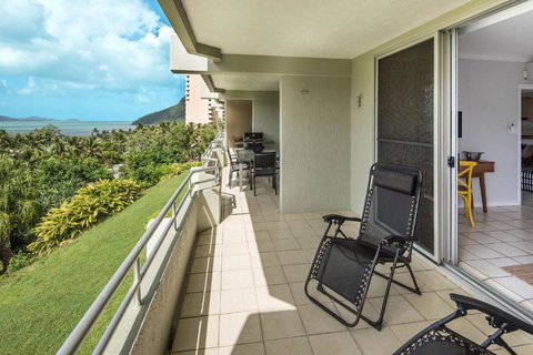 2 Bedroom Poinciana Lodge - Tourism Adelaide 1