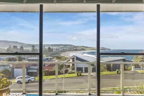 QUARTERDECK Gerringong 4pm Check Out Sundays - Tourism Adelaide 1