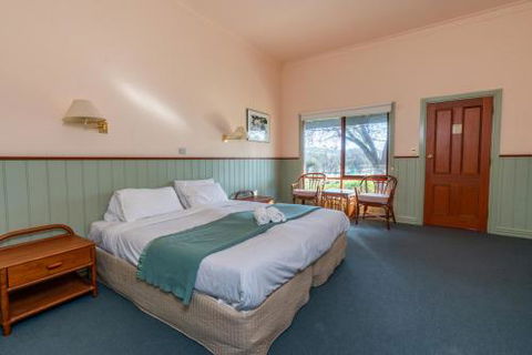Acheron Valley Lakefront Cottages - Tourism Adelaide 0