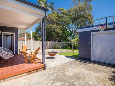 SPINDRIFT Kiama & Surrounds 4pm Check Out Sundays - Tourism Adelaide 1