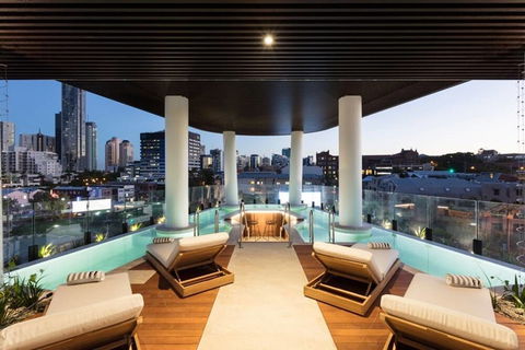 FV Iconic Designer APT, Parking, Near CBD Qfv147-14 - Tourism Adelaide 3