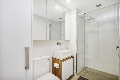 FV Iconic Designer APT, Parking, Near CBD Qfv147-14 - Tourism Adelaide 4