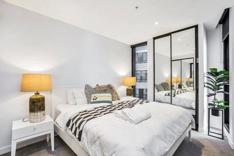 FV Iconic Designer APT, Parking, Near CBD Qfv147-14 - Tourism Adelaide 5