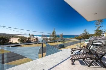 DOLPHIN VIEWS - Tourism Adelaide 0