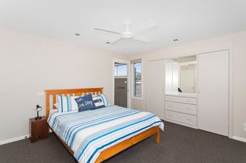 DOLPHIN VIEWS - Tourism Adelaide 5