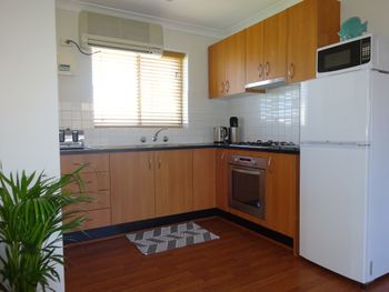 Selene Holiday Apartment AtWest Beach - Tourism Adelaide 3