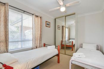 Renovated Apartment With Pool - Tourism Adelaide 1