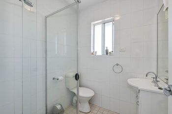 Renovated Apartment With Pool - Tourism Adelaide 2