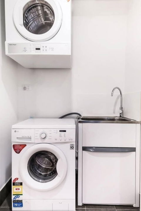 F03-darling Harbour 1 BDR APT - Tourism Adelaide 5