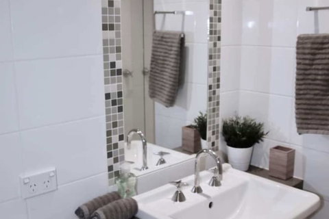 Stylish Mod Apt Near CBD Free Parking - Tourism Adelaide 4