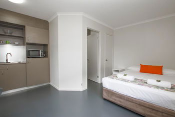 Beaches Of Byron - Tourism Adelaide 6