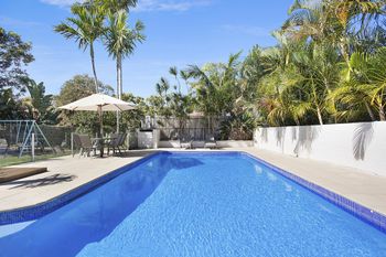 Burleigh Heights - Tourism Adelaide 3