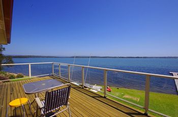 Luxury Waterfront House - Tourism Adelaide 1
