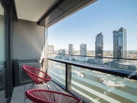 WaterFront Apartment - Tourism Adelaide 1