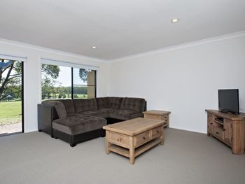 Villa 127 Horizons Golf Resort - Tourism Adelaide 6