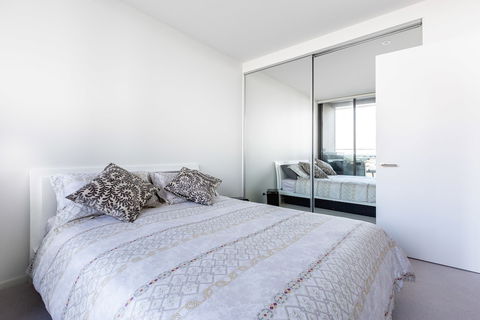 Sabrina, 2BDR Docklands Apartment - Tourism Adelaide 6