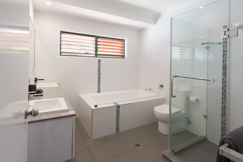 Casuarina 13 On Hamilton Island - Tourism Adelaide 3