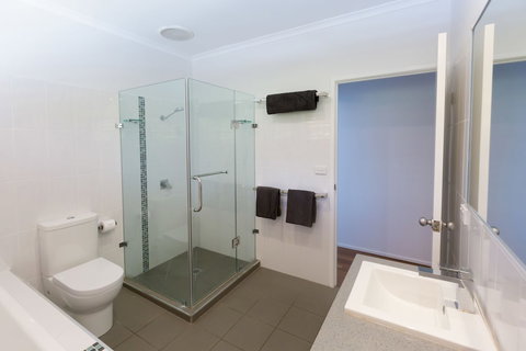 Casuarina 13 On Hamilton Island - Tourism Adelaide 5