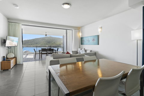 Sea La Vie - Airlie Beach - Tourism Adelaide 1