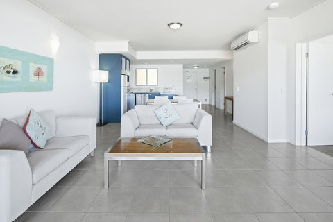 Sea La Vie - Airlie Beach - Tourism Adelaide 3