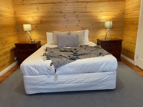 Dunes - Elegant Beach Villa With Huge Swim Spa - Tourism Adelaide 3