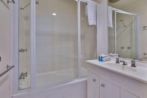Sunset Waters Apartments - Tourism Adelaide 2