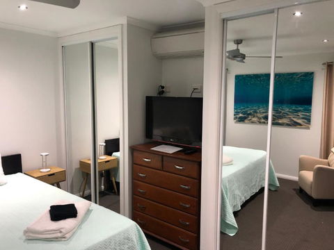 Beach & Bay Holiday House - Tourism Adelaide 6