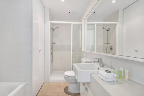 MJ Shortstay Whiteman St Apartments - Tourism Adelaide 0