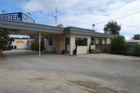 Calder Family Motel - Tourism Adelaide 2