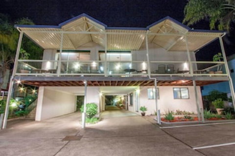 Bay Executive Motel - Tourism Adelaide 0