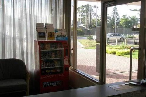 Glenelg Motel - Tourism Adelaide 6