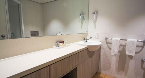 Desert Gardens Hotel - Tourism Adelaide 5