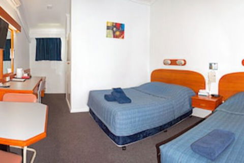 Rest Point Motor Inn - Tourism Adelaide 0