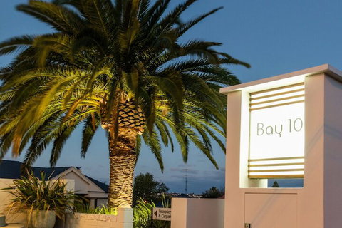 Bay 10 Accommodation - Tourism Adelaide 1