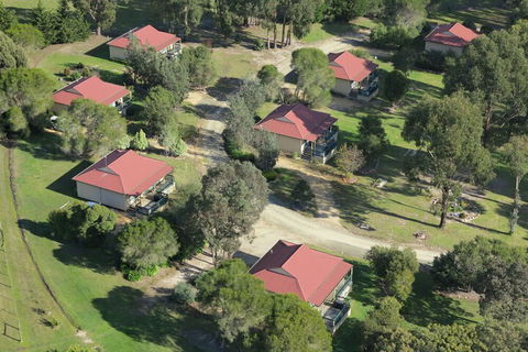 Lakes Entrance Country Cottages - Tourism Adelaide 1