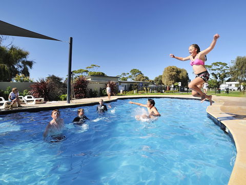 NRMA Eastern Beach Holiday Park - Tourism Adelaide 1