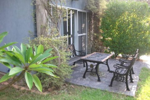 Lakeshore Lodge - Tourism Adelaide 1