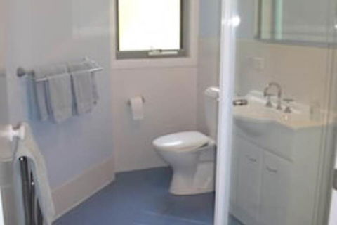 Lakeshore Lodge - Tourism Adelaide 3