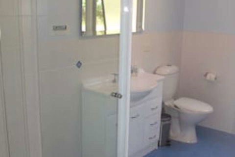Lakeshore Lodge - Tourism Adelaide 2