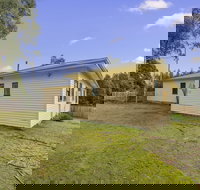 Giants Table and Cottages - Tourism Adelaide