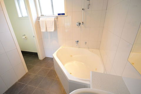 Hamilton Town House Motel - Tourism Adelaide 7