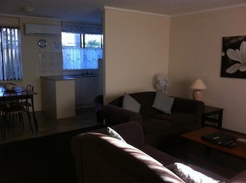 Telopea Court - Tourism Adelaide 0