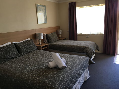 Araluen Motor Lodge - Tourism Adelaide 3