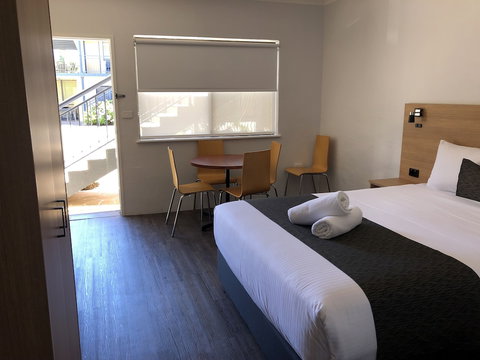 Araluen Motor Lodge - Tourism Adelaide 5