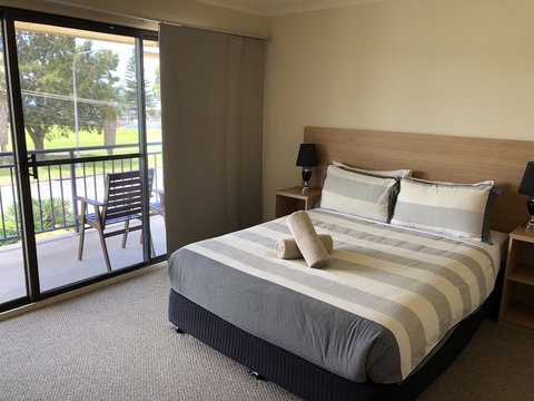 Araluen Motor Lodge - Tourism Adelaide 6