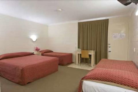 Nambour Lodge Motel - Tourism Adelaide 4