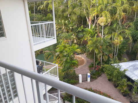 Golden Sands Beachfront Apartment Resort - Tourism Adelaide 1